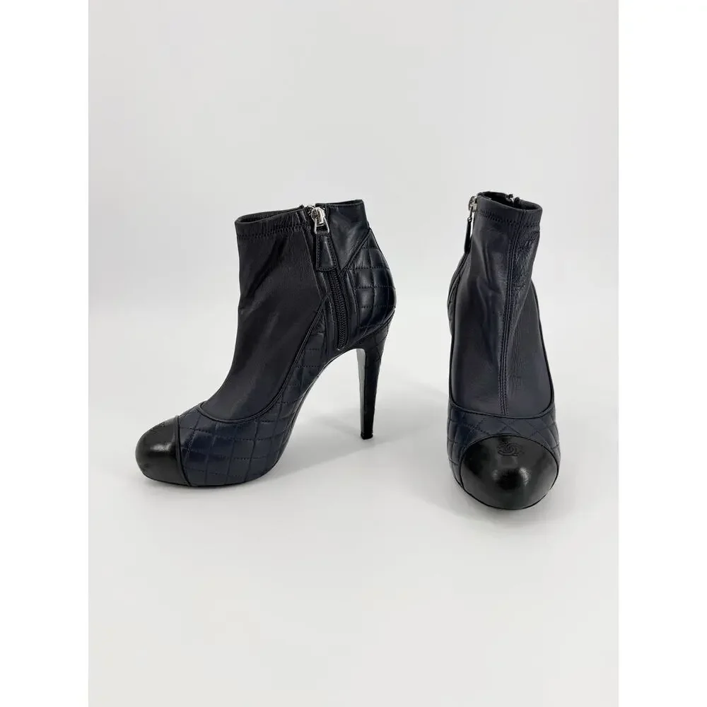 Chanel Navy Black Quilted Cap Toe Dual Zip Sock Ankle Booties Size 39.5 EU Boots